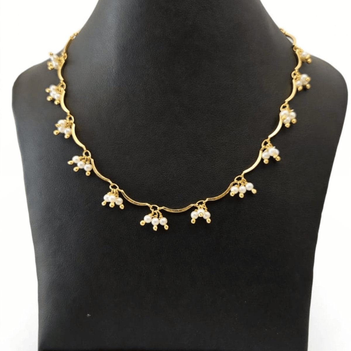 Pearl necklace 